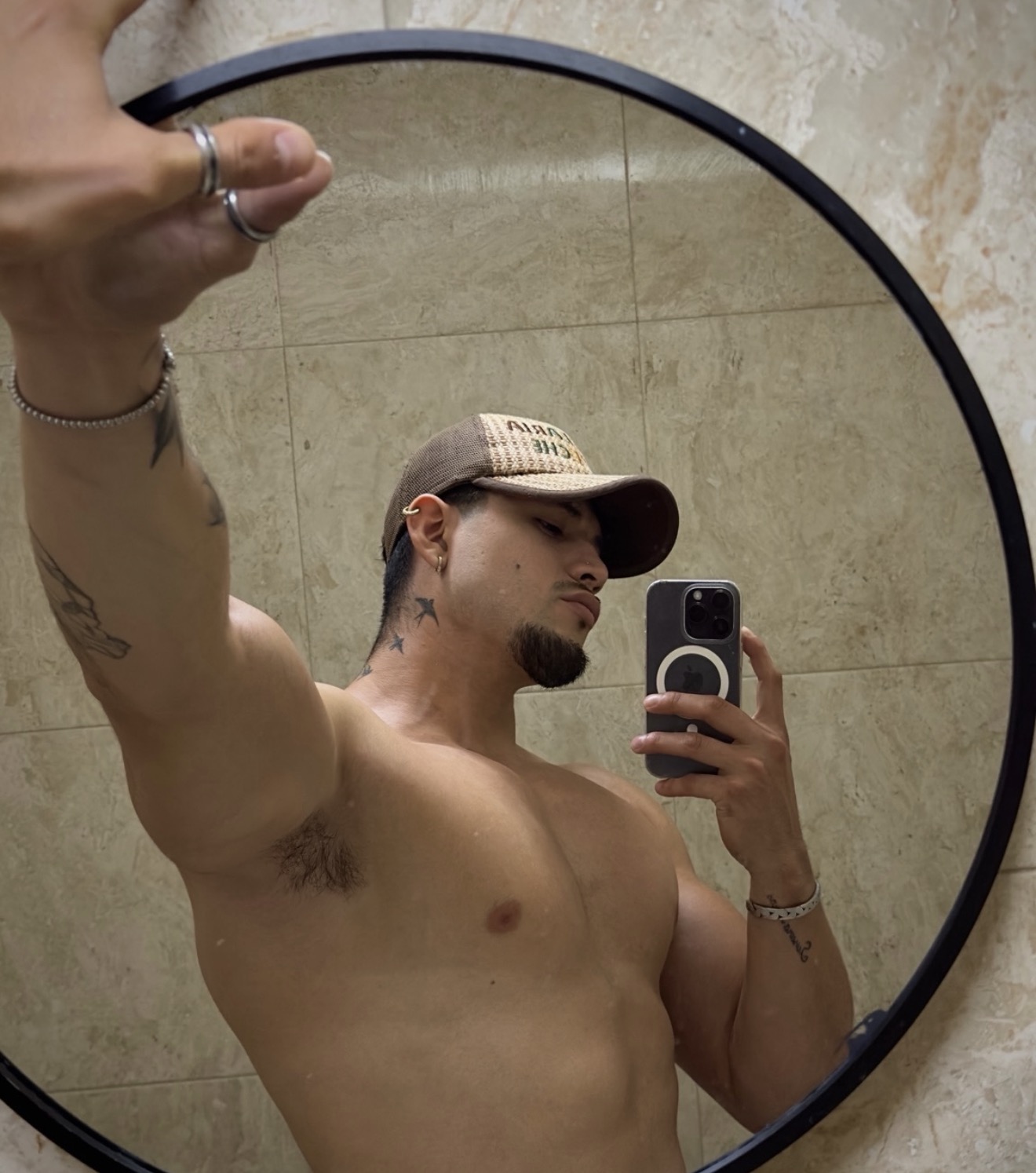 @elalexpaz